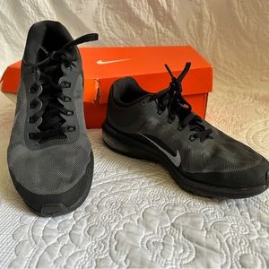 Nike Women’s Air Max Dynasty 2